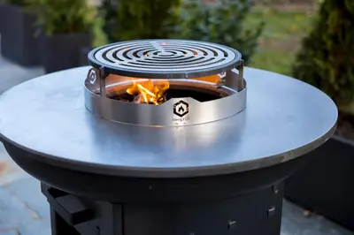 Ein für Gäste verfügbarer Grill im Chalet