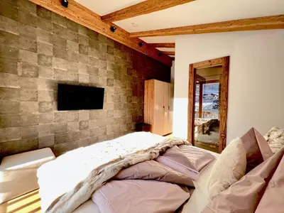 TV/Unterhaltungsangebot in der Unterkunft HIDEAWAY DESIGN CHALET by Belle Stay