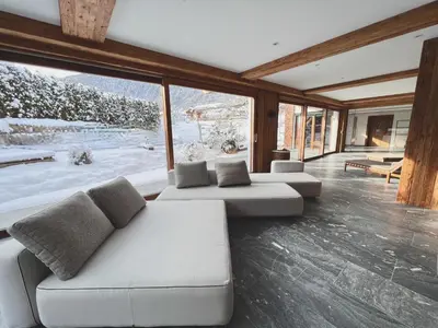 Ein Sitzbereich in der Unterkunft HIDEAWAY DESIGN CHALET by Belle Stay