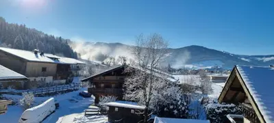 Ein allgemeiner Bergblick oder ein Berglick von der Ferienwohnung aus