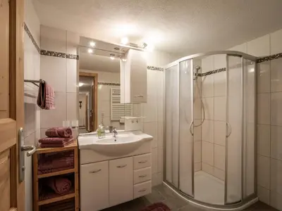Ein Badezimmer in der Unterkunft Appartement Stöcklbauer