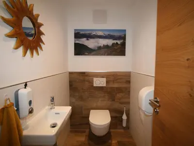 Ein Badezimmer in der Unterkunft Apartment Erzherzog's Apts-Zillertal Kaiser Lodge by Interhome