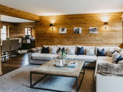 Ein Sitzbereich in der Unterkunft Chalet-Apartment Alpenrose am Lift