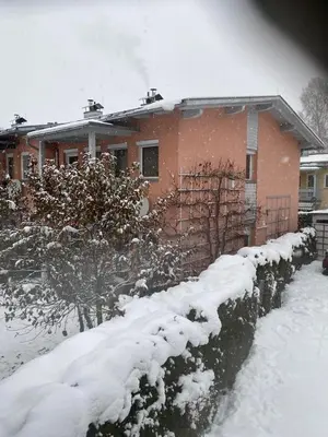 Haus Almweg im Winter