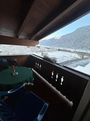 Ein allgemeiner Bergblick oder ein Berglick von der Ferienwohnung aus