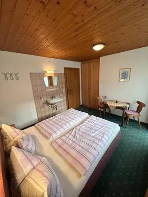 Ein Bett oder Betten in einem Zimmer der Unterkunft Haus Claudia