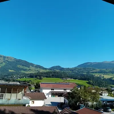 Ein allgemeiner Bergblick oder ein Berglick von der Ferienwohnung aus