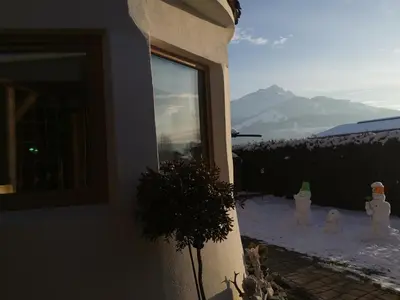 Ein allgemeiner Bergblick oder ein Berglick von der Ferienwohnung aus