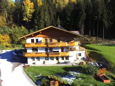 Ein Garten an der Unterkunft Ferienhaus Brandacher