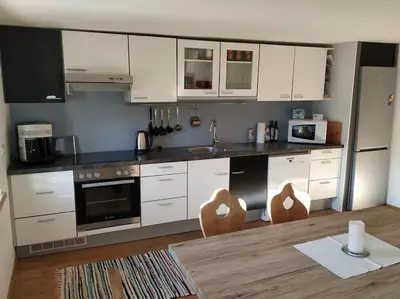 Küche/Küchenzeile in der Unterkunft Upcycling Appartement Fischl - Nachhaltig und Kreativ Wohnen für Groß und klein