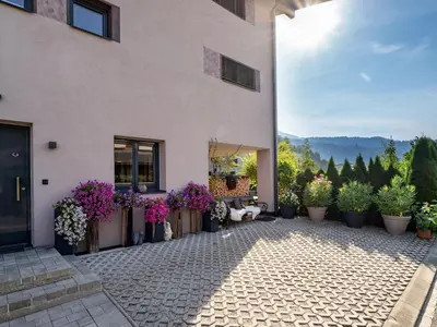 Ein allgemeiner Bergblick oder ein Berglick von der Ferienwohnung aus