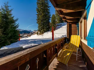 Ein allgemeiner Bergblick oder ein Berglick von des Chalets aus