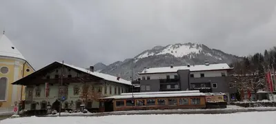 Ein allgemeiner Bergblick oder ein Berglick von der Ferienwohnung aus