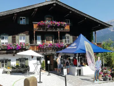 Ein allgemeiner Bergblick oder ein Berglick von der Ferienwohnung aus