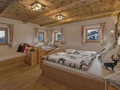 Ein Bett oder Betten in einem Zimmer der Unterkunft Chalet in Hollersbach near Kitzbühel Ski Lift