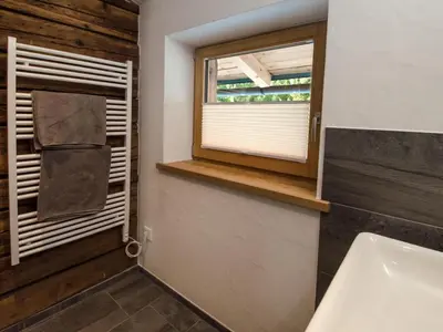 Ein Badezimmer in der Unterkunft Chalet in Hollersbach near Kitzbühel Ski Lift