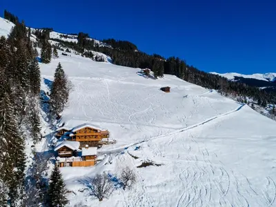 Chalet in Hollersbach near Kitzbühel Ski Lift im Winter