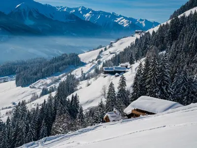 Chalet in Hollersbach near Kitzbühel Ski Lift im Winter