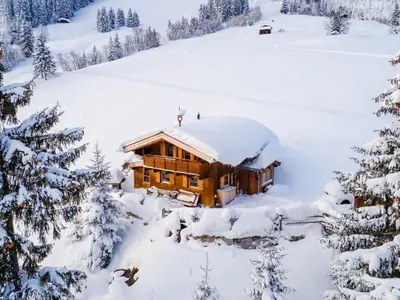 Chalet in Hollersbach near Kitzbühel Ski Lift im Winter