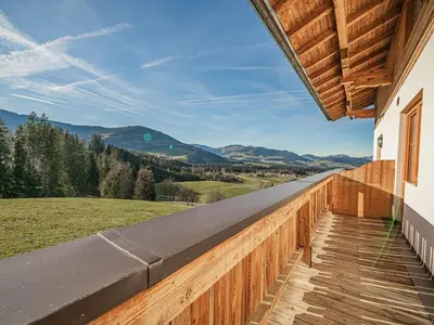 Ein allgemeiner Bergblick oder ein Berglick von der Ferienwohnung aus