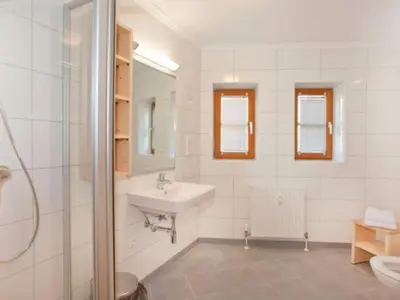Ein Badezimmer in der Unterkunft Apartment in Wald im Pinzgau near Ski Lift