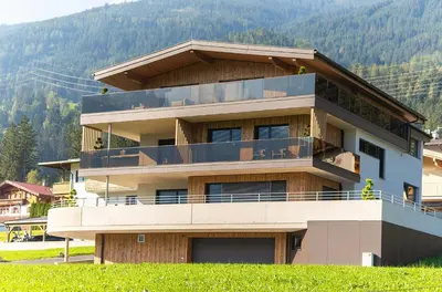 Ein allgemeiner Bergblick oder ein Berglick von der Ferienwohnung aus