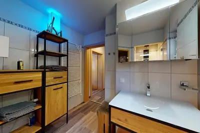 Ein Badezimmer in der Unterkunft Ski in Ski Out neu und gehoben JokerCard inklusive