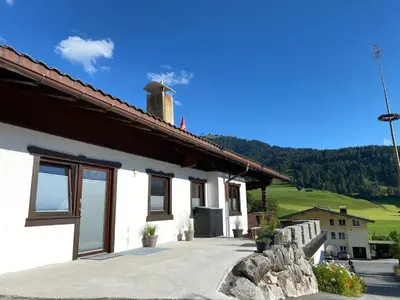 Ein allgemeiner Bergblick oder ein Berglick von der Ferienwohnung aus