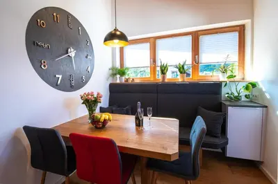 Ein Sitzbereich in der Unterkunft Ferienwohnung Kirchmair
