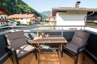 Ein allgemeiner Bergblick oder ein Berglick von der Ferienwohnung aus