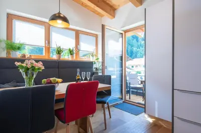 Ein Sitzbereich in der Unterkunft Ferienwohnung Kirchmair