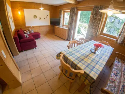 Ein Sitzbereich in der Unterkunft Appartementhaus Wildbachhof