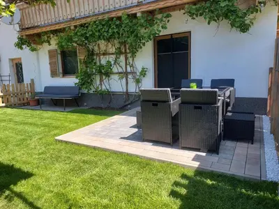Ein Garten an der Unterkunft Ferienwohnung Frieda