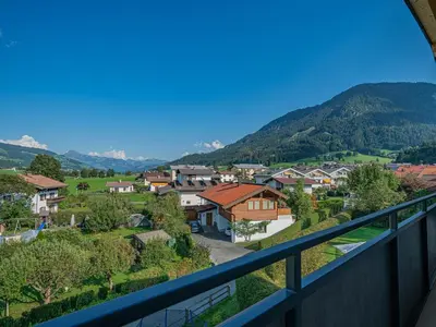 Ein allgemeiner Bergblick oder ein Berglick von der Ferienwohnung aus