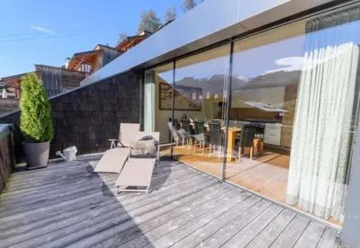 Ein allgemeiner Bergblick oder ein Berglick von der Ferienwohnung aus