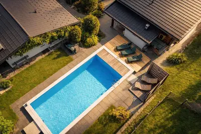 Der Swimmingpool an oder in der Nähe von NINA's Chalet - by AlpenLuxus Collection