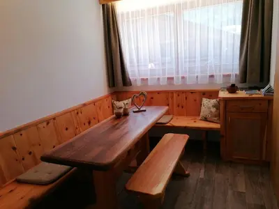 Ein Sitzbereich in der Unterkunft Ferienwohnung Haus Sama