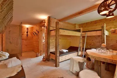 Ein Bett oder Betten in einem Zimmer der Unterkunft Wildauhof