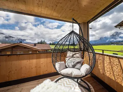 Ein allgemeiner Bergblick oder ein Berglick von der Ferienwohnung aus