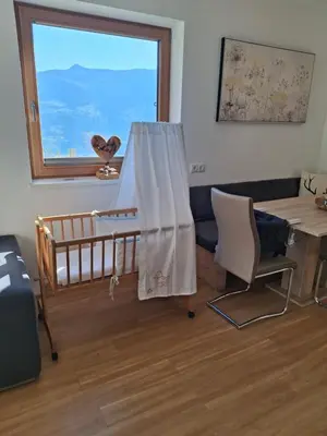 Ein allgemeiner Bergblick oder ein Berglick von der Ferienwohnung aus