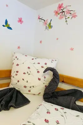 Ein Bett oder Betten in einem Zimmer der Unterkunft Apartment Gerlosblick by Interhome